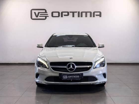 MERCEDES-BENZ CLA 200 1.6 URBAN 16V FLEX 4P AUTOMÁTICO MERCEDES-BENZ CLA 200 1.6 URBAN 16V FLEX 4P AUTOMÁTICO